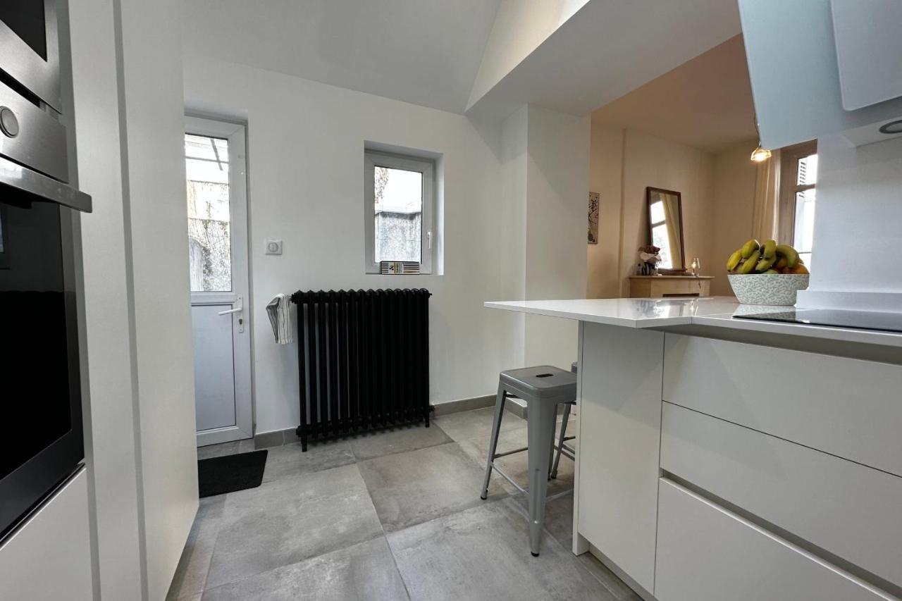 In The Beautiful Districts Of Tours A "Particular" With Great Comfort Villa Exterior foto